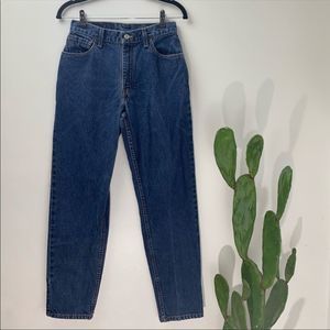 Vintage Levi’s 550 High-Waisted Mom Jeans 👖